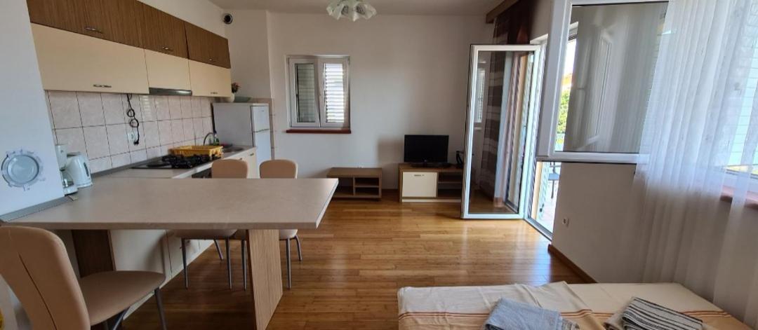 Apartmani Gizela Сегет Доньи Номер фото
